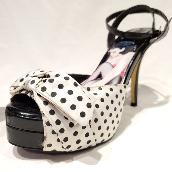 black and white polka dot pumps